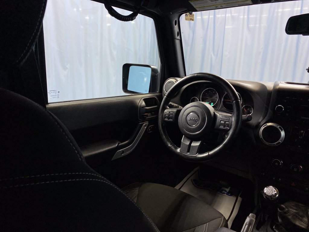Certified 2017 Jeep Wrangler Unlimited Sahara w/ Connectivity Group AWD/4WD image 34