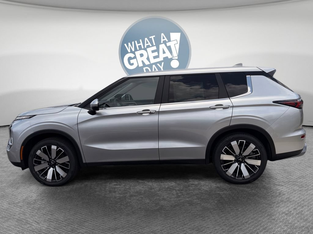 New 2026 Mitsubishi Outlander SE AWD/4WD image 7