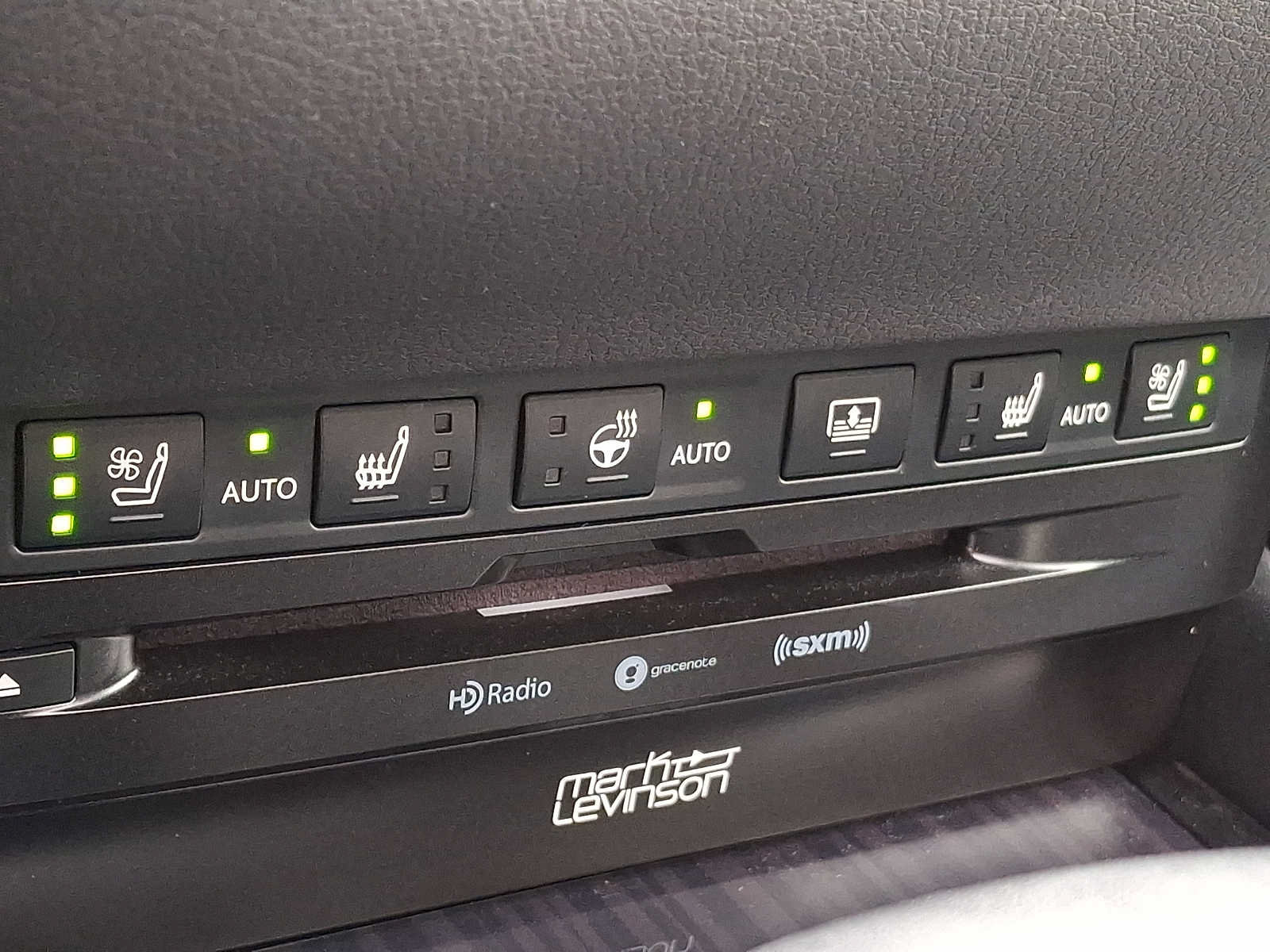 Used 2019 Lexus ES 350 Ultra Luxury w/ Accessory Package 2 FWD image 22