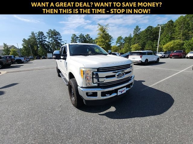 Used 2017 Ford F250 Lariat w/ Chrome Package AWD/4WD image 3