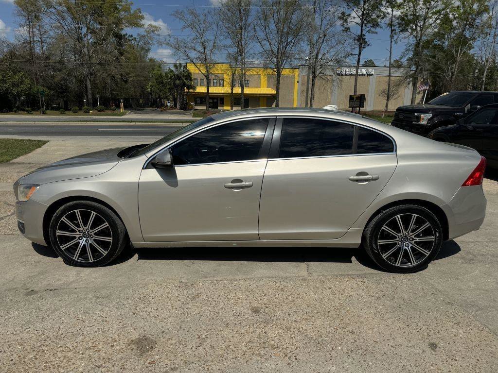 Used 2017 Volvo S60 T5 Inscription Platinum image 8
