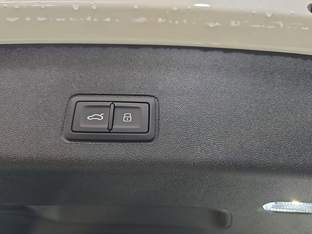 New 2026 Audi Q3 quattro 2.0T image 13