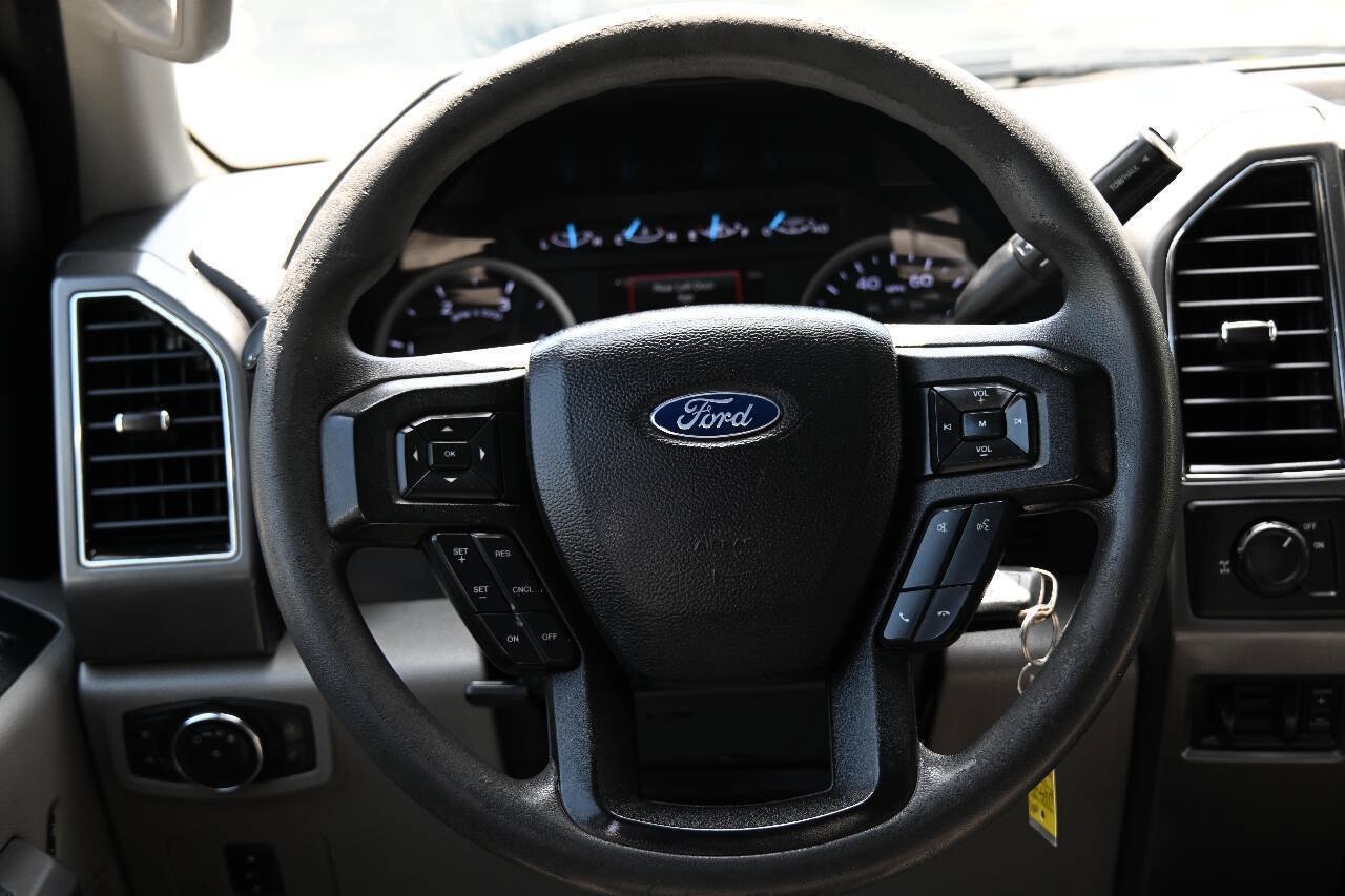 Used 2018 Ford F350 XLT w/ XLT Value Package RWD image 11