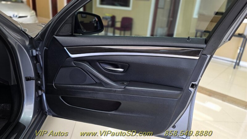 Used 2012 BMW 528i Sedan RWD image 13