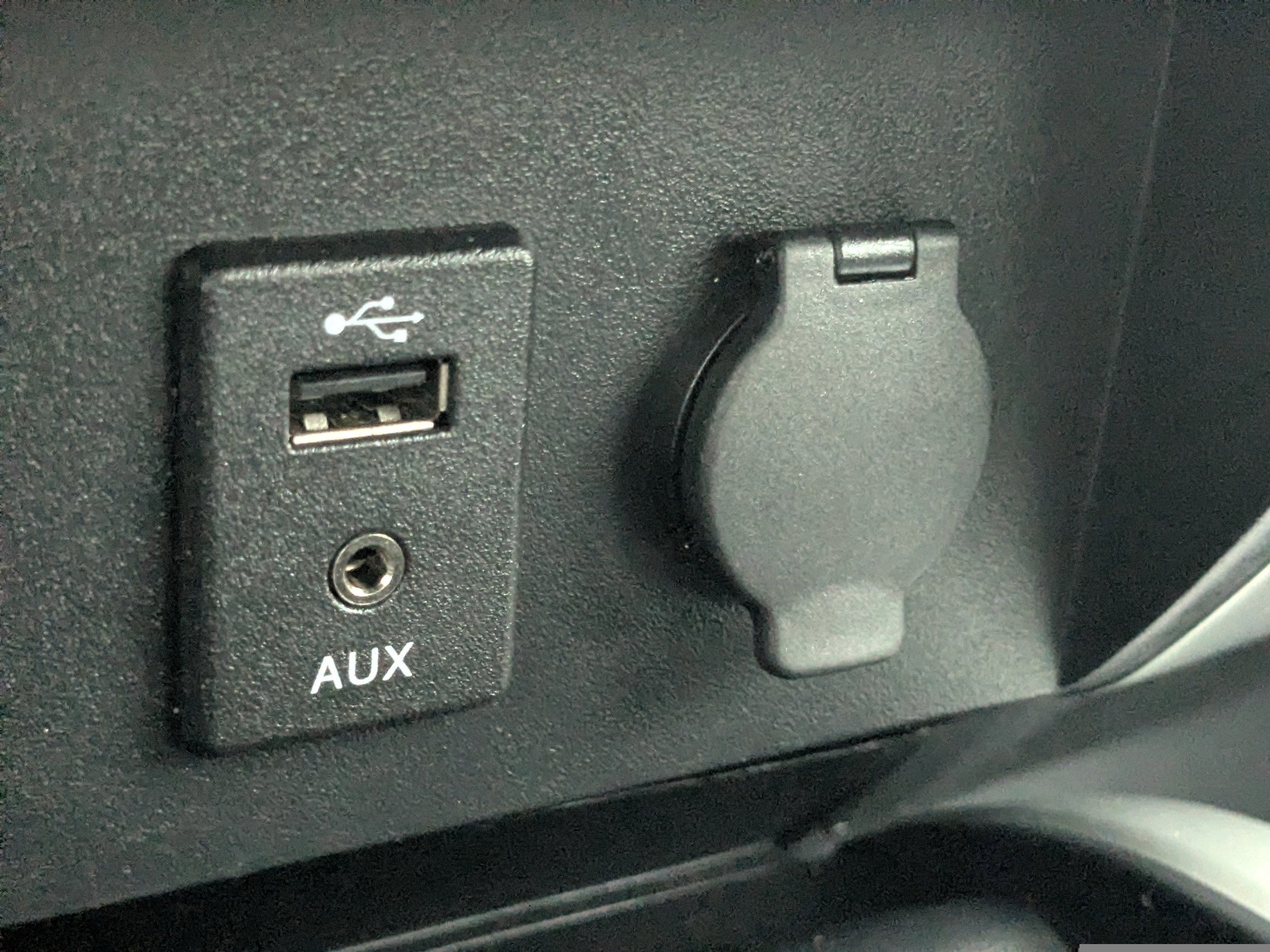 Used 2017 Nissan Titan SV RWD image 20