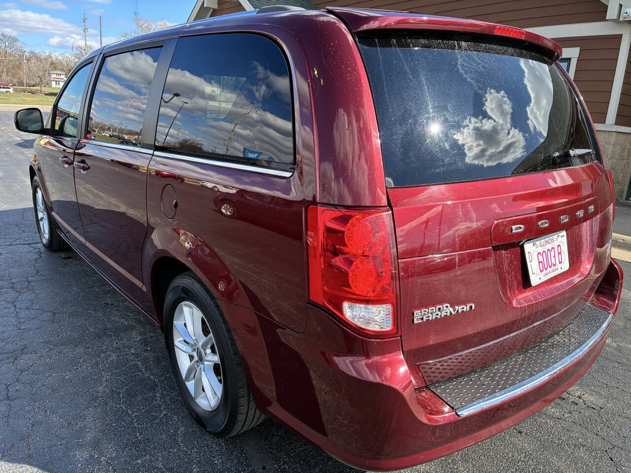 Used 2019 Dodge Grand Caravan SXT FWD image 5