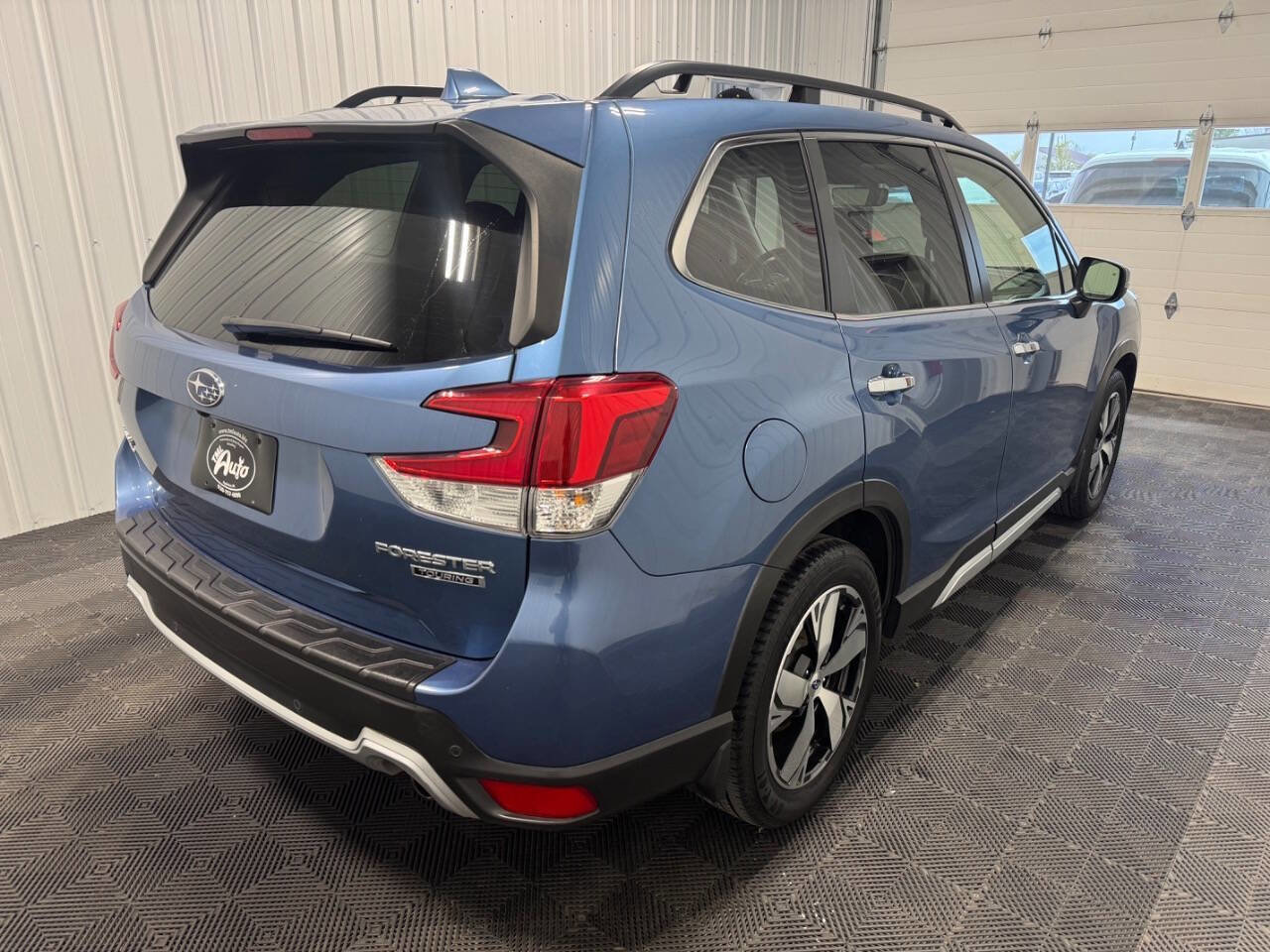 Used 2019 Subaru Forester Touring AWD/4WD image 3