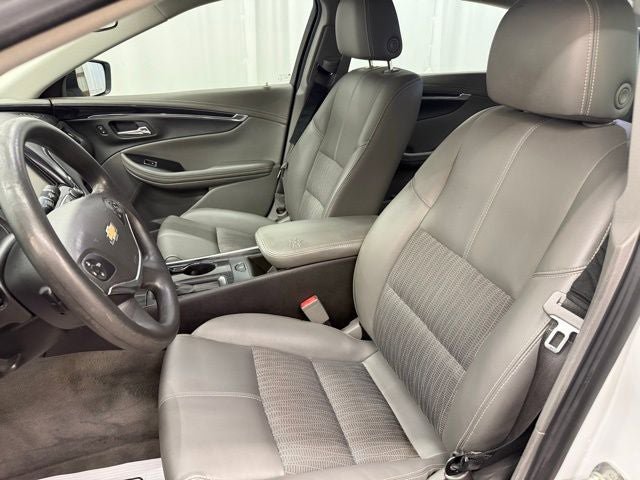 Used 2018 Chevrolet Impala LS FWD image 5