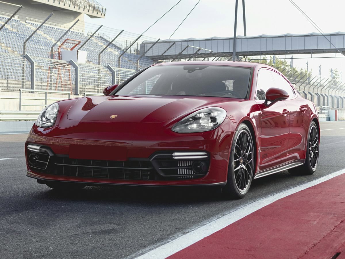 Used 2019 Porsche Panamera GTS image 1