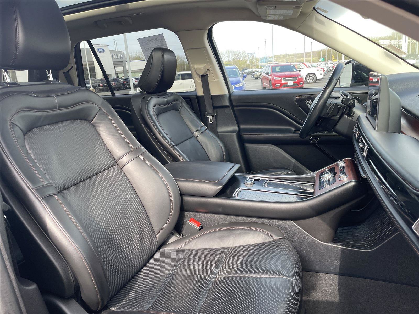 Used 2023 Lincoln Aviator Reserve AWD/4WD image 21