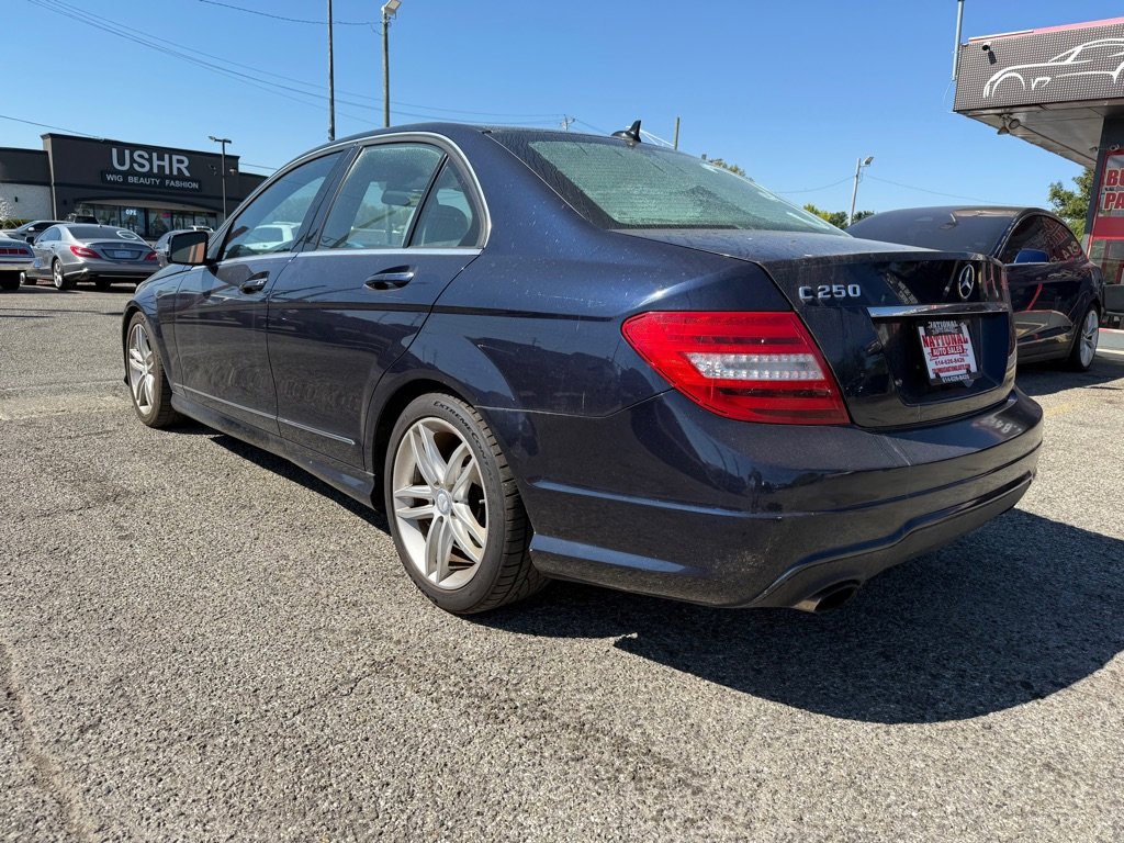 Used 2013 Mercedes-Benz C 250 Sedan image 4