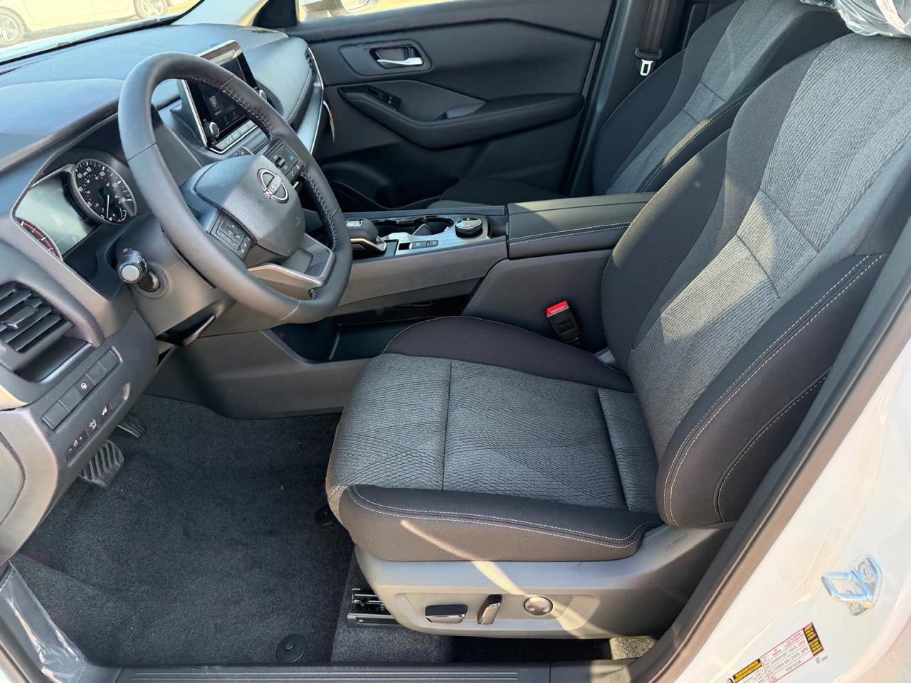 New 2026 Nissan Rogue SV AWD/4WD image 24