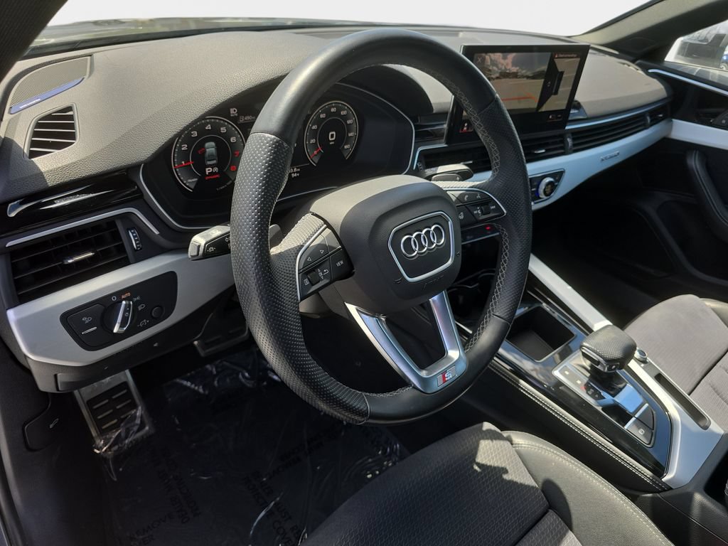 Used 2022 Audi A4 2.0T Premium Plus w/ Premium Plus Package AWD/4WD image 27