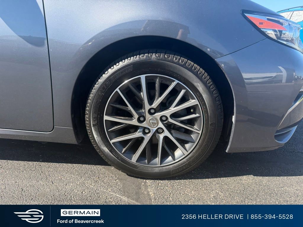 Used 2016 Lexus ES 350 w/ Luxury Package w/Wood Trim FWD image 12
