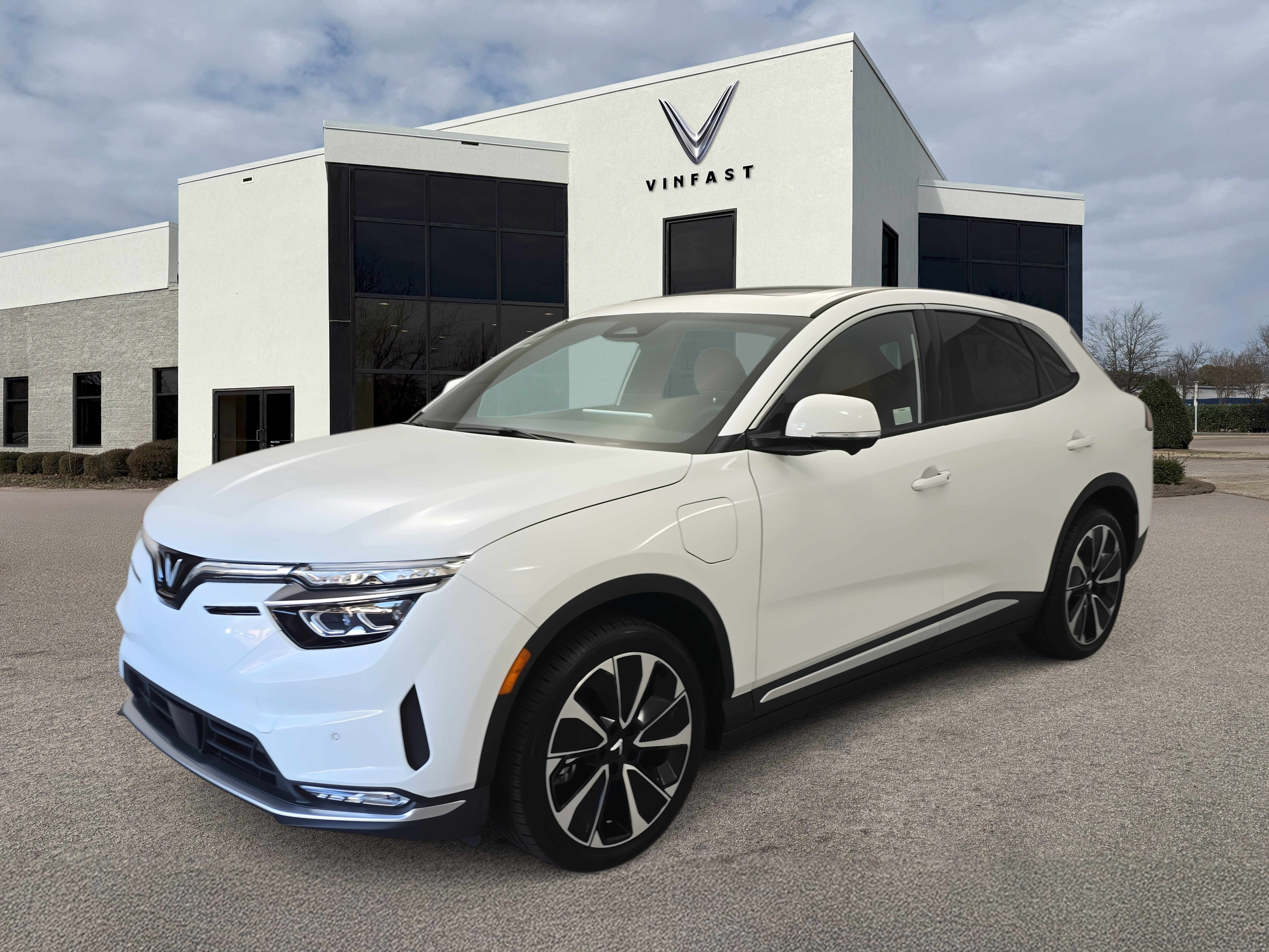 New 2025 VinFast VF 8 Plus image 1
