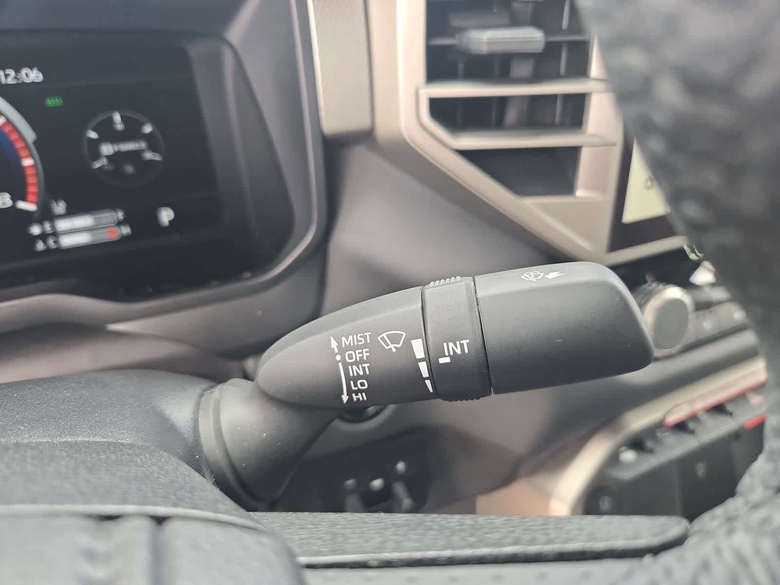 Used 2026 Toyota Tundra Limited AWD/4WD image 25