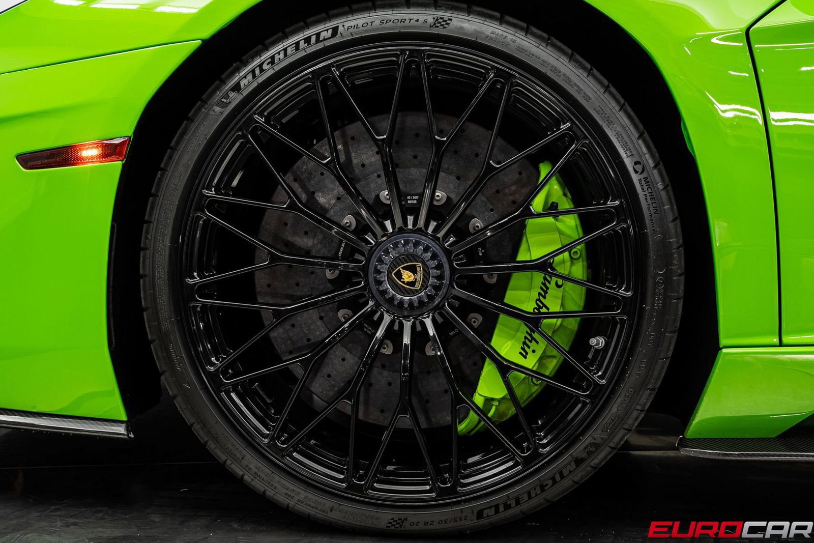 Used 2018 Lamborghini Aventador S image 27