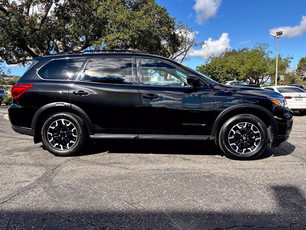 Used 2019 Nissan Pathfinder SL AWD/4WD image 2
