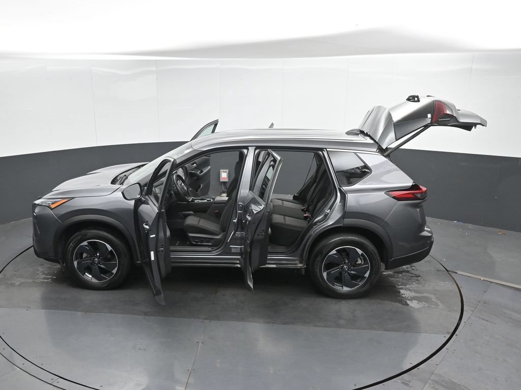 Used 2025 Nissan Rogue SV AWD/4WD image 51