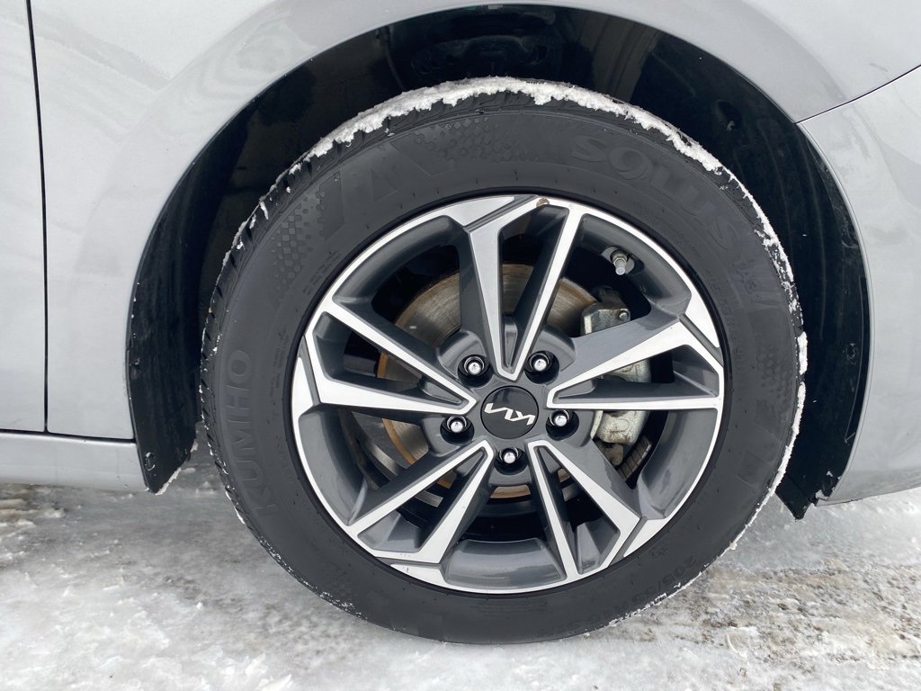 Certified 2024 Kia Forte LXS image 9