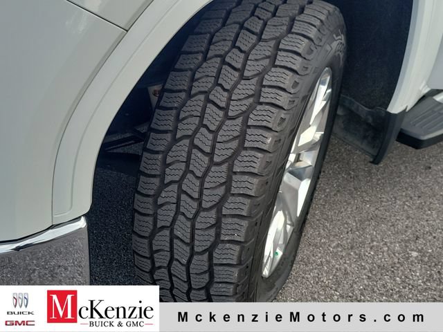 Used 2020 GMC Sierra 1500 SLT w/ SLT Premium Plus Package AWD/4WD image 32