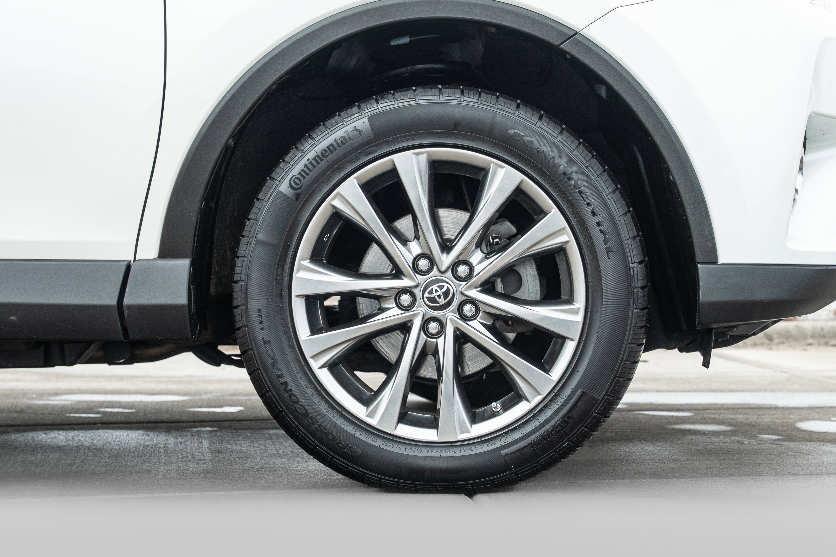 Used 2017 Toyota RAV4 Limited image 28