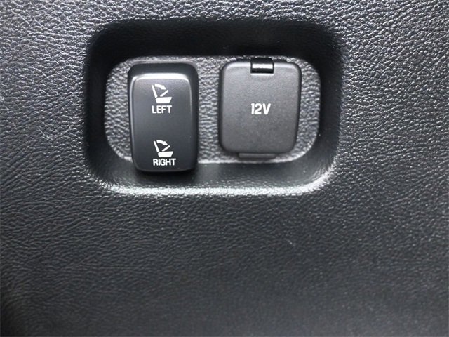 Used 2017 Ford Edge SEL image 16