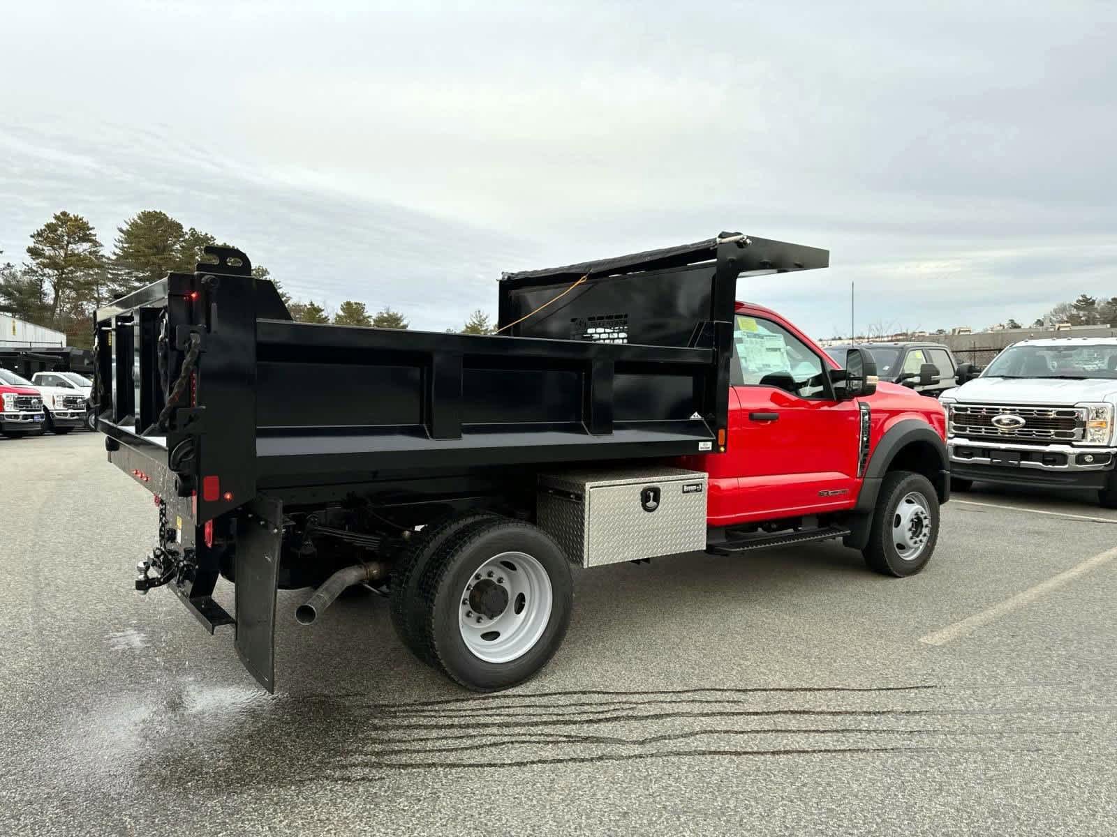 New 2026 Ford F550 4x4 Regular Cab Super Duty image 4