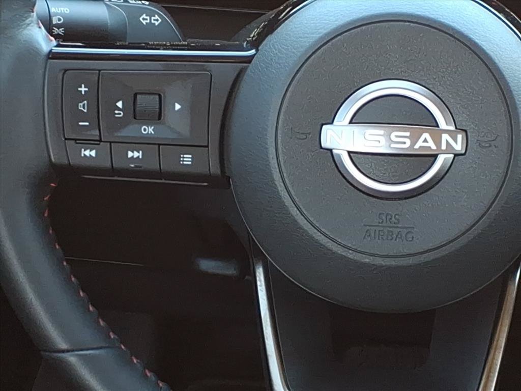 Certified 2025 Nissan Kicks SR w/ SR Premium Package AWD/4WD image 6
