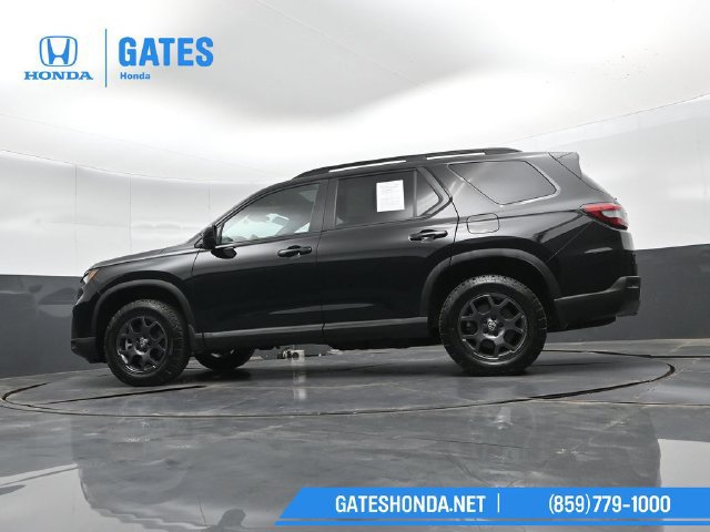 Certified 2025 Honda Pilot TrailSport image 45