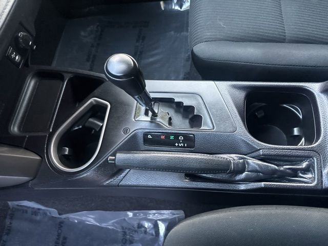 Used 2018 Toyota RAV4 LE image 21