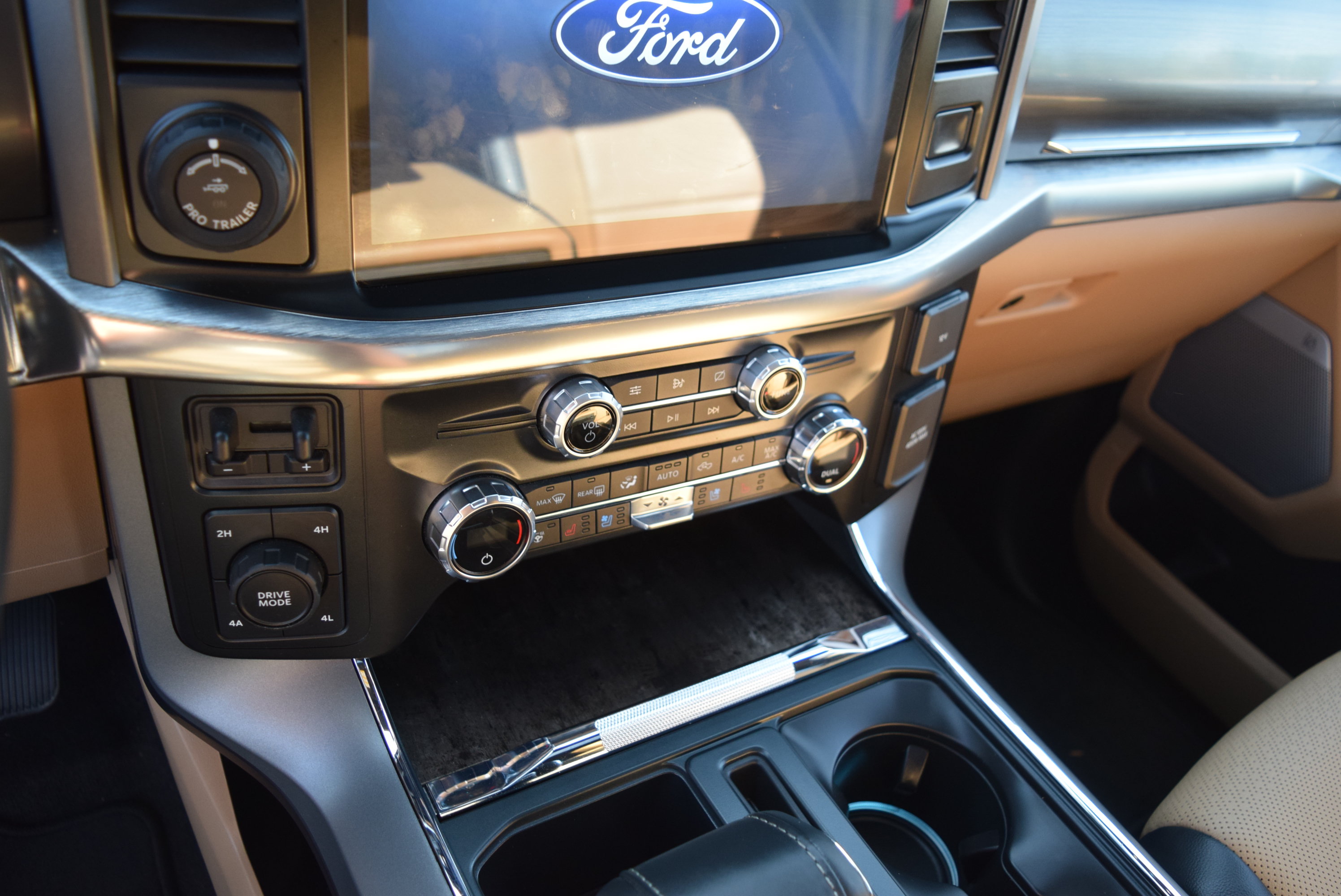 Used 2021 Ford F150 Lariat w/ Equipment Group 502A High AWD/4WD image 16