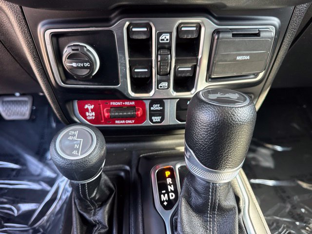 Used 2024 Jeep Wrangler Unlimited Rubicon AWD/4WD image 24