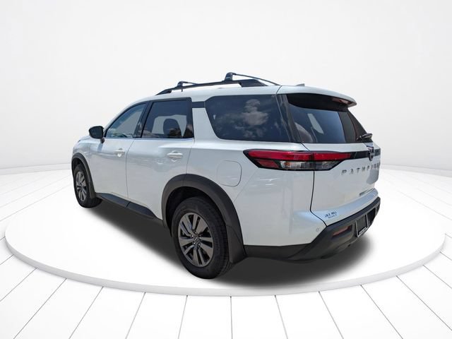 Used 2025 Nissan Pathfinder SV FWD image 6