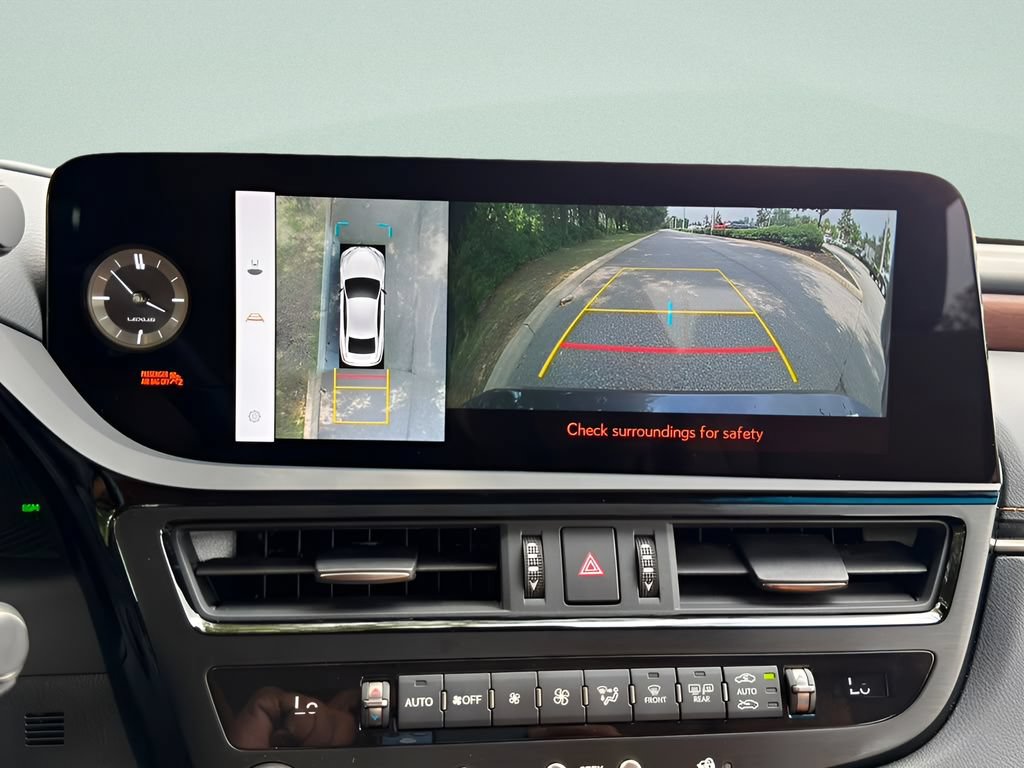 Used 2025 Lexus ES 350 Ultra Luxury FWD image 16