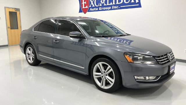 Used 2014 Volkswagen Passat TDI SEL Premium FWD image 2