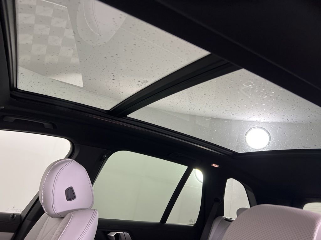 New 2026 BMW X5 xDrive40i w/ Parking Assistance Package image 9