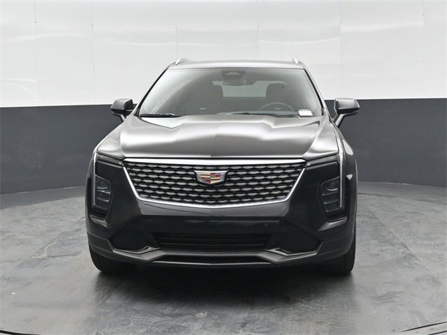 Used 2024 Cadillac XT4 Premium Luxury image 9