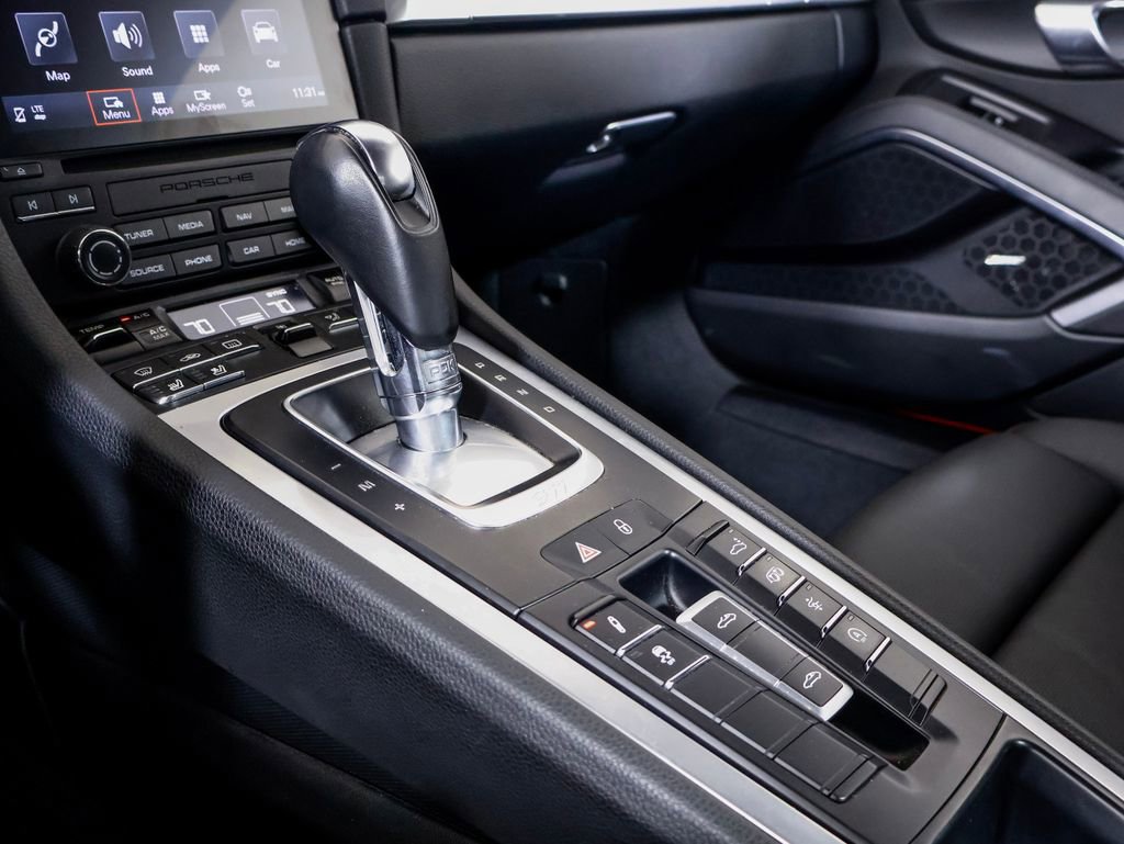 Certified 2018 Porsche 911 Targa 4S image 21