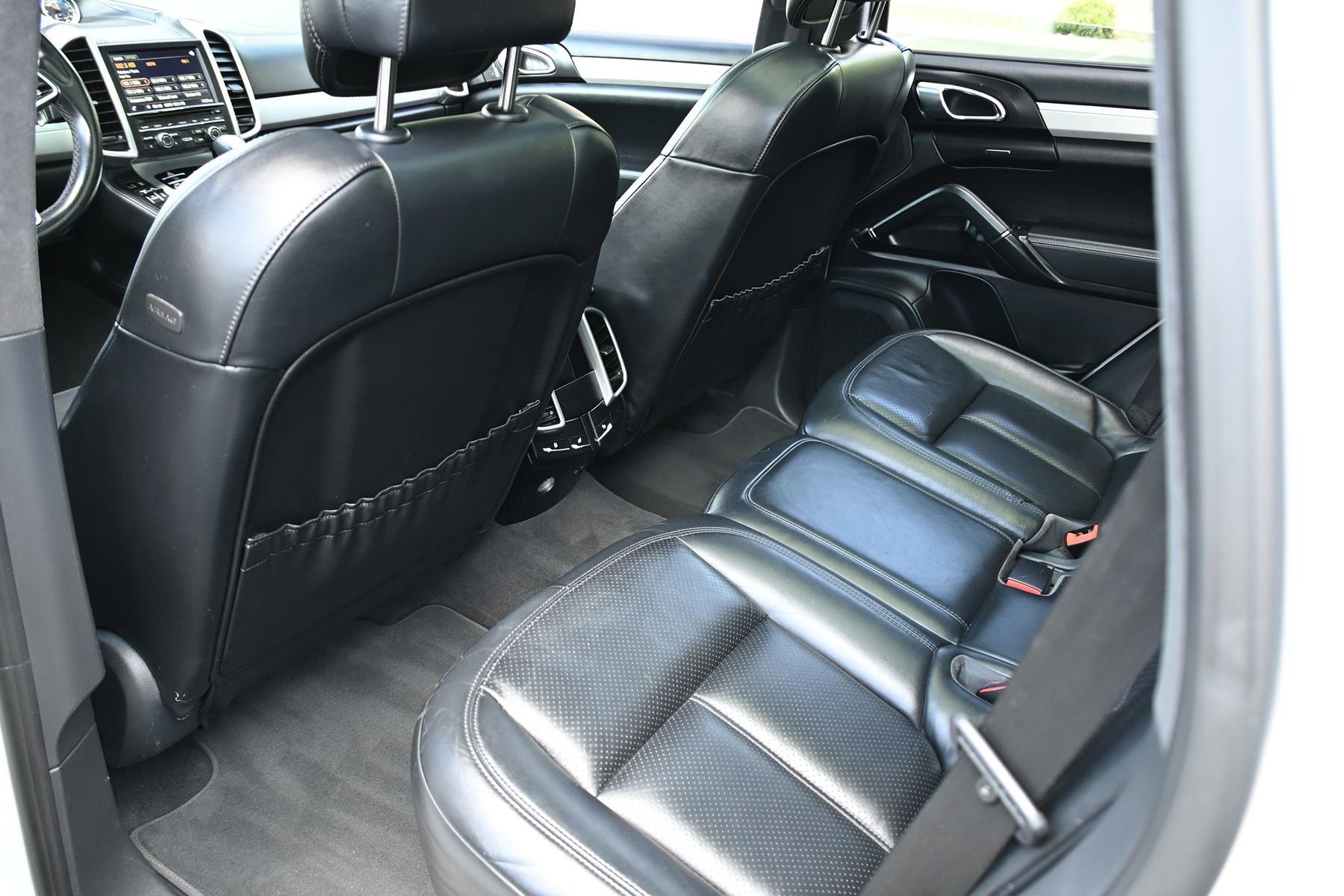 Used 2016 Porsche Cayenne GTS AWD/4WD image 14