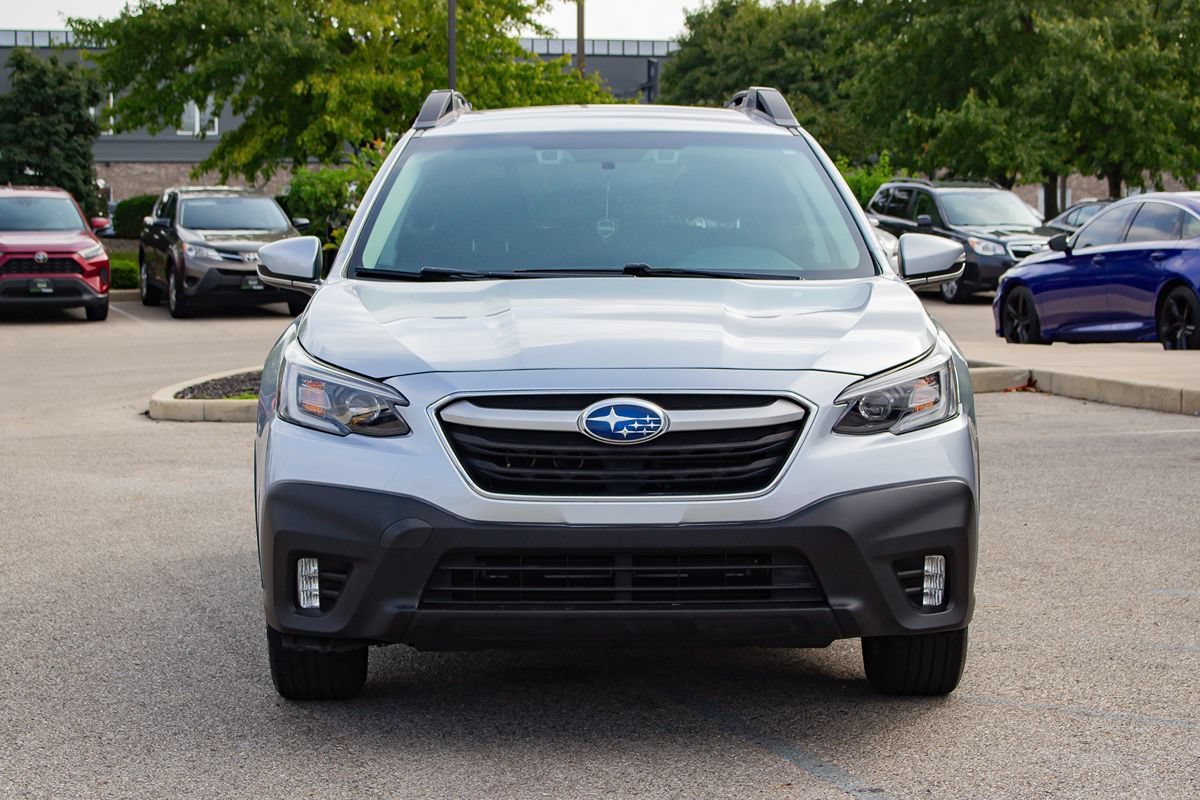 Used 2022 Subaru Outback Premium AWD/4WD image 2