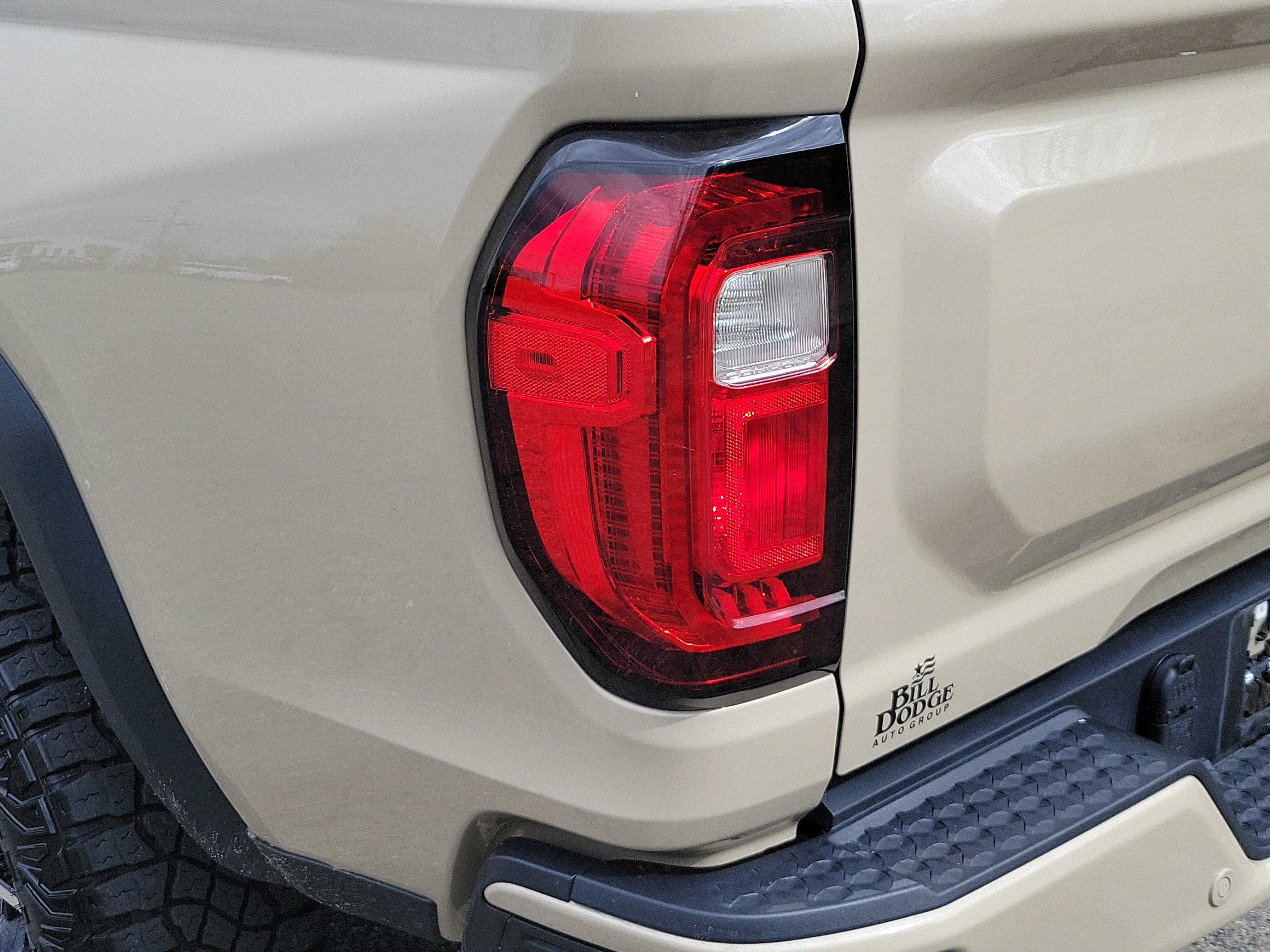 Used 2024 GMC Canyon AT4X AWD/4WD image 11