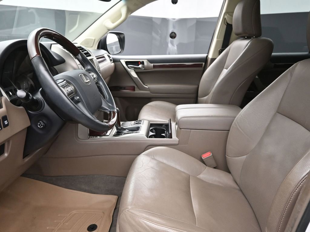 Used 2019 Lexus GX 460 image 17