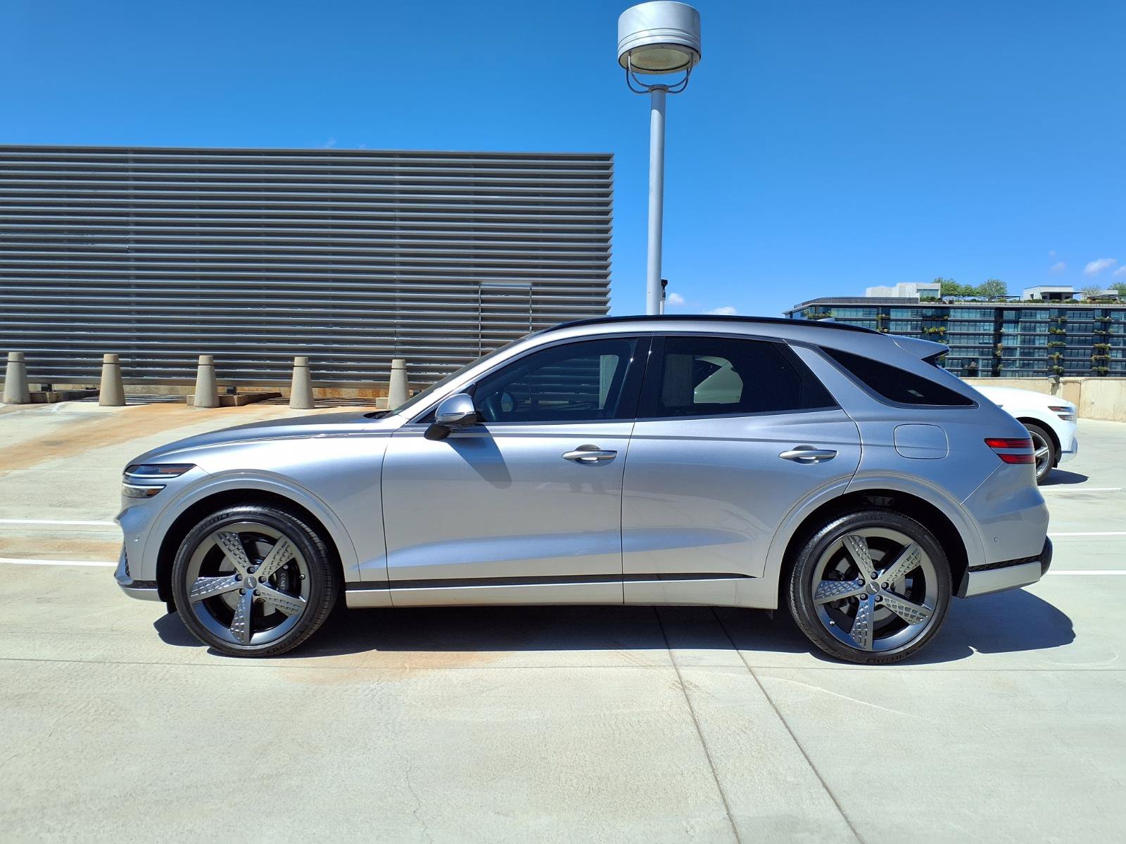 Used 2024 Genesis GV70 3.5T Sport w/ Sport Advanced Package AWD/4WD image 3