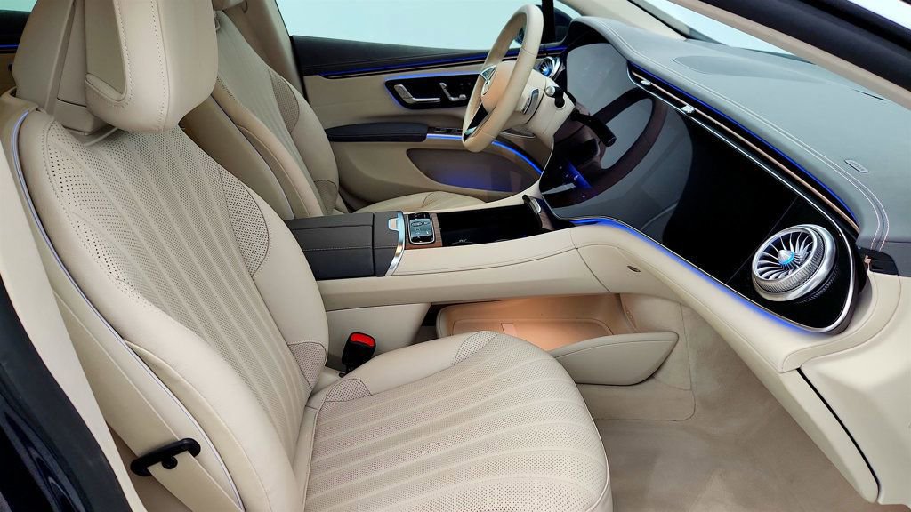 Used 2023 Mercedes-Benz EQS 580 4MATIC Sedan image 24