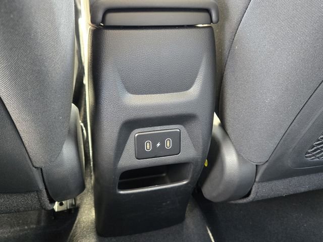 Certified 2025 Hyundai Venue SEL FWD image 15