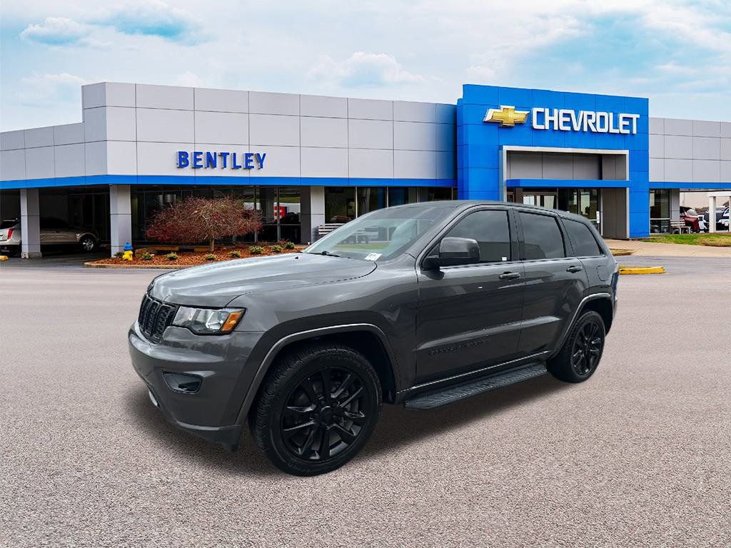 Used 2020 Jeep Grand Cherokee Altitude image 1