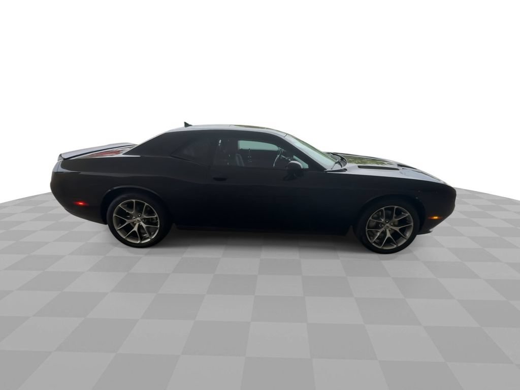 Used 2023 Dodge Challenger SXT w/ Plus Package RWD image 9