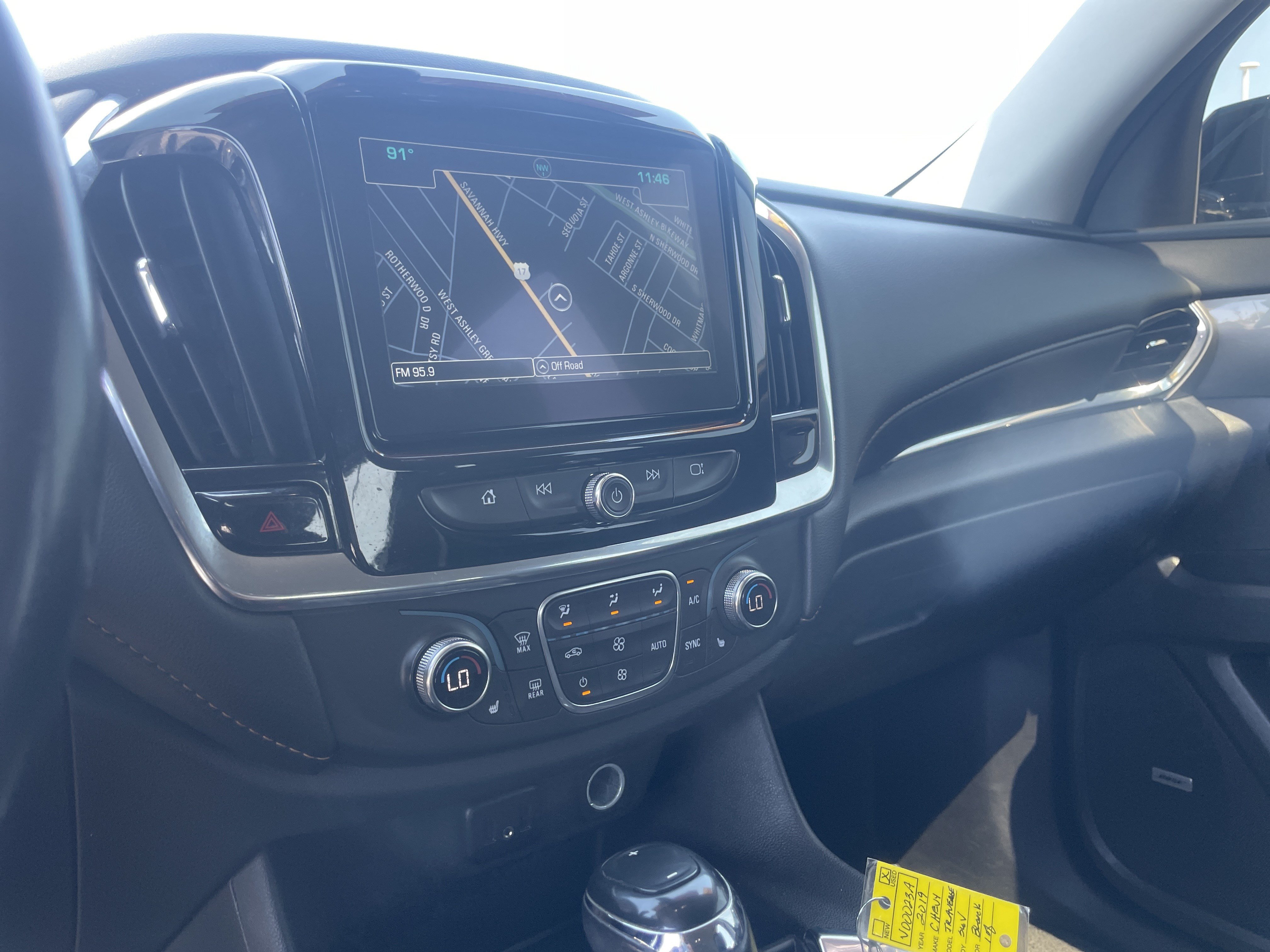Used 2019 Chevrolet Traverse LT w/ LT Premium Package AWD/4WD image 29
