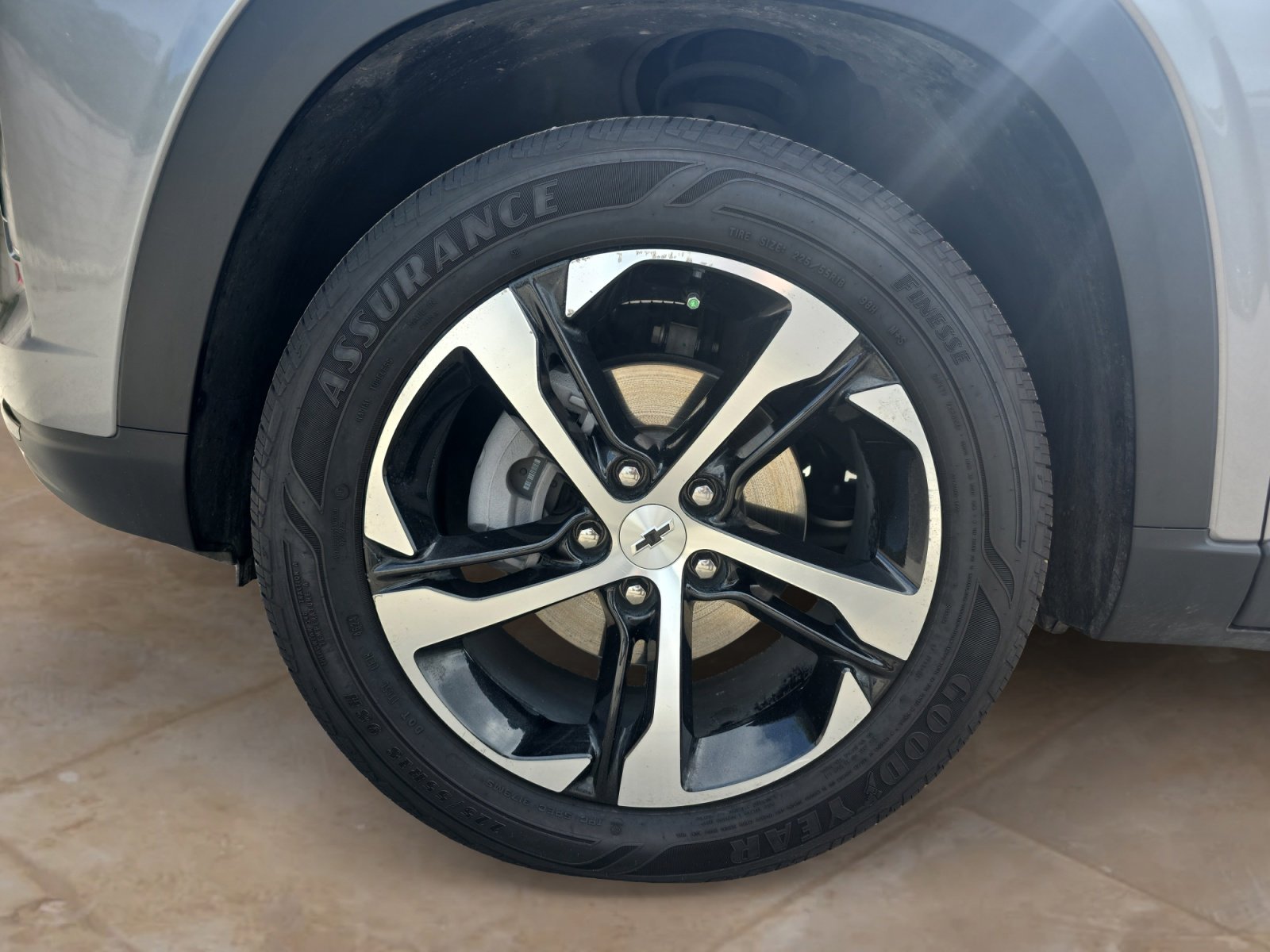 Used 2025 Chevrolet Trax RS w/ Driver Confidence Package FWD image 28